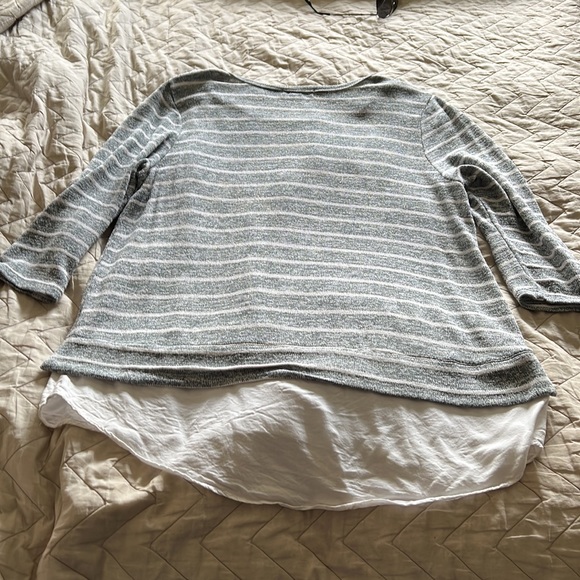 Papillon sweater, striped with fooler bottom - Picture 2 of 2